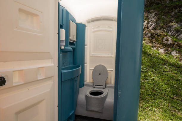 Best Construction site porta potty rental  in Toledo, OH